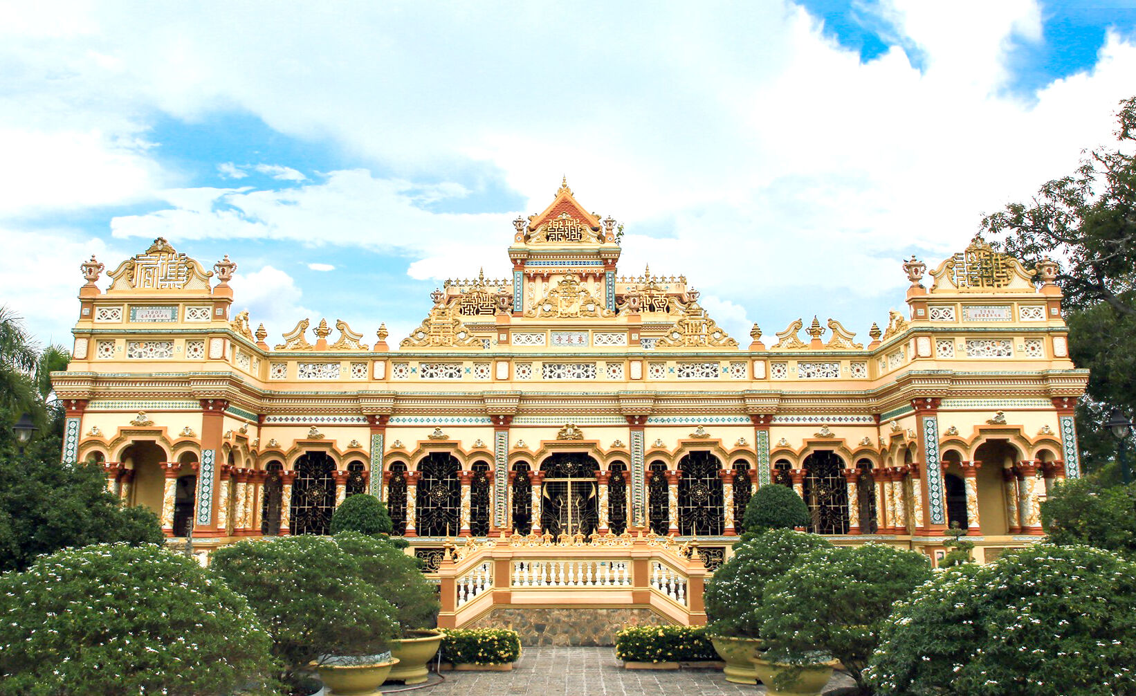 Capture the serene beauty of Mekong’s spiritual landmarks